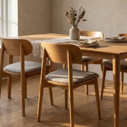 NordicLine kantinesæt m/4 stole m/polstring, eg