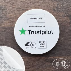 Skilt m/chip selvklæb rund, eget logo, Trustpilot