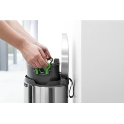 Brabantia Flatback Pedalspand 30 liter, rød