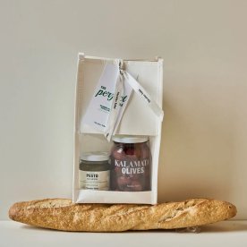 Nicolas Vahé Gavepose "The Perfect Couple"